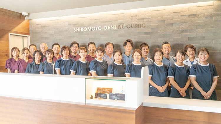 医院で働く歯科医や歯科衛生士など様々な職種のスタッフ | 福岡の歯科衛生士新卒募集